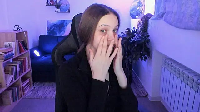 JenniferKiim online show from 02.28.26