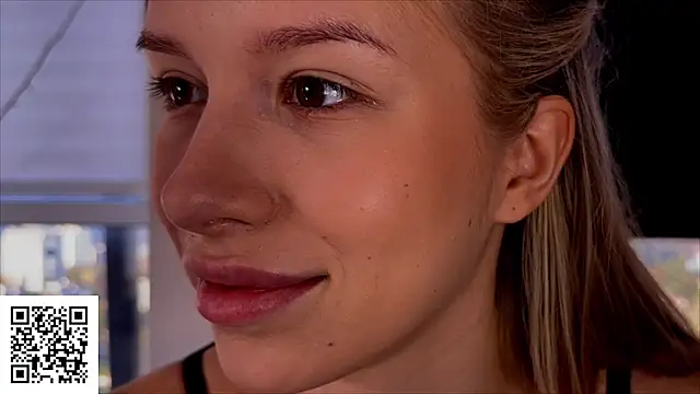 Snapshot of ElysiaXo chatting on 11.07.25 ElysiaXo online show from 11.07.25