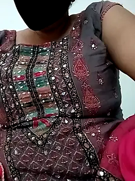 Snapshot of Rakhi_sawant143 chatting on 09.27.25 Rakhi sawant143 online show from 09.27.25