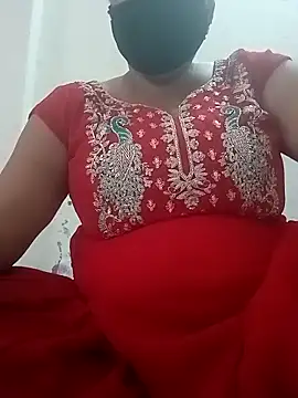 Snapshot of Rakhi_sawant143 chatting on 10.30.25 Rakhi sawant143 online show from 10.30.25