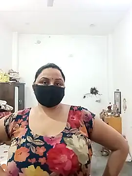 Snapshot of Rakhi_sawant143 chatting on 11.01.25 Rakhi sawant143 online show from 11.01.25