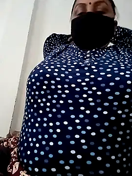 Rakhi sawant143 online show from 11.25.25