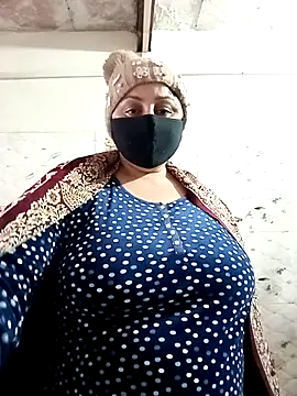 Rakhi sawant143 online show from 12.21.25