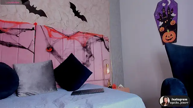 agatha jener online show from 10.11.25