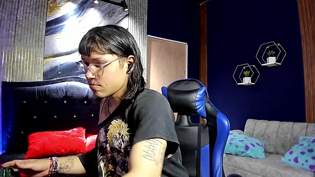 christina vamp1 online show from 10.30.25