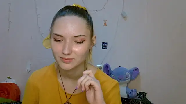  kikiclark   online show from 09.10.25