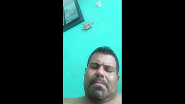 Snapshot of Lary_86 chatting on 10.24.25 Lary 86 online show from 10.24.25