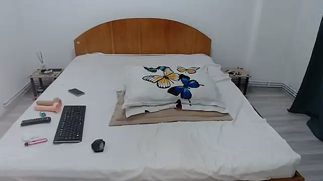 isha rosee online show from 04.17.26