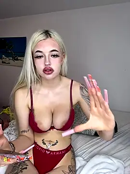 Steffi Snowbunny online show from 10.13.25