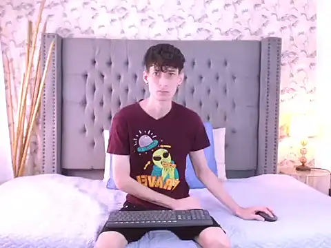 Snapshot of Luke_Carter chatting on 09.13.25 Luke Carter online show from 09.13.25