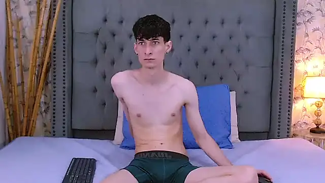 Snapshot of Luke_Carter chatting on 09.18.25 Luke Carter online show from 09.18.25