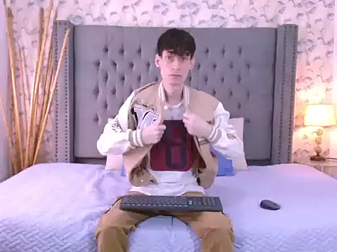 Snapshot of Luke_Carter chatting on 09.22.25 Luke Carter online show from 09.22.25