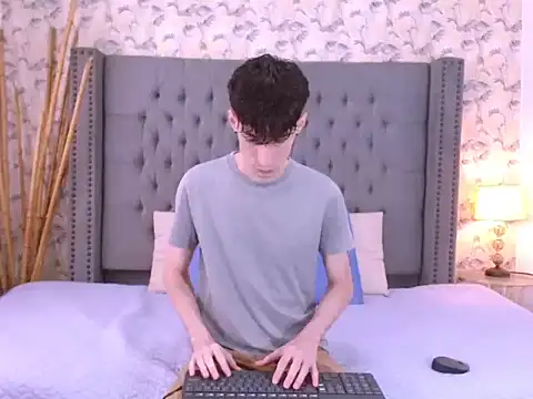 Snapshot of Luke_Carter chatting on 09.25.25 Luke Carter online show from 09.25.25