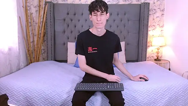 Snapshot of Luke_Carter chatting on 10.02.25 Luke Carter online show from 10.02.25