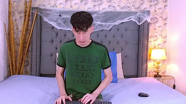 Snapshot of Luke_Carter chatting on 10.08.25 Luke Carter online show from 10.08.25