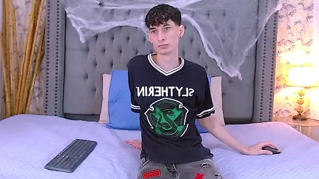 Snapshot of Luke_Carter chatting on 10.10.25 Luke Carter online show from 10.10.25