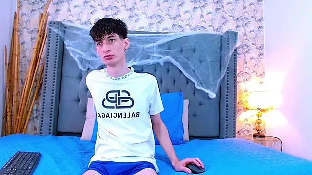 Snapshot of Luke_Carter chatting on 10.15.25 Luke Carter online show from 10.15.25