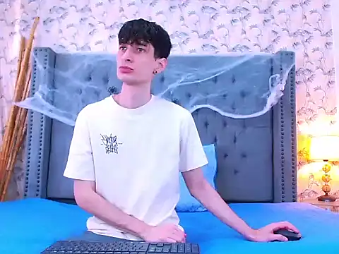 Snapshot of Luke_Carter chatting on 10.28.25 Luke Carter online show from 10.28.25