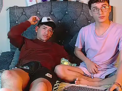 Snapshot of logan_willyams_ chatting on 09.10.25 logan willyams  online show from 09.10.25