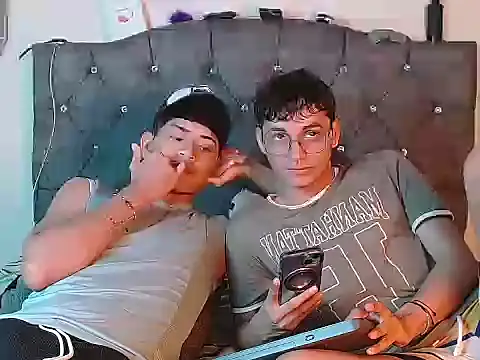 Snapshot of logan_willyams_ chatting on 09.11.25 logan willyams  online show from 09.11.25