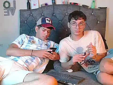 Snapshot of logan_willyams_ chatting on 09.19.25 logan willyams  online show from 09.19.25