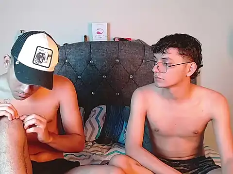 Snapshot of logan_willyams_ chatting on 10.02.25 logan willyams  online show from 10.02.25