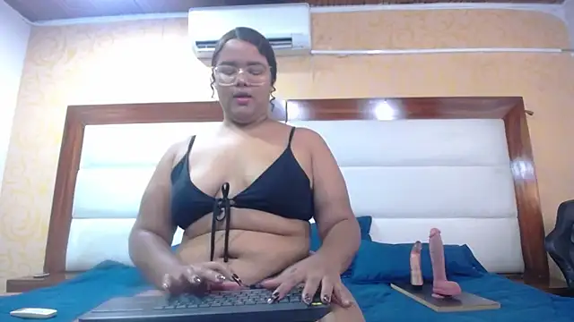 NicolBonnie online show from 09.25.25