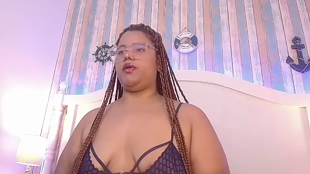 NicolBonnie online show from 10.16.25