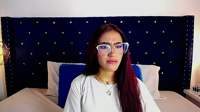 Snapshot of miss_aris chatting on 10.29.25 miss aris online show from 10.29.25