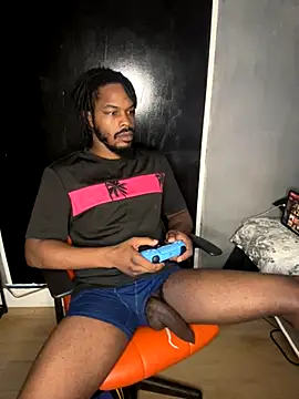 Snapshot of kingdiamond92 chatting on 09.13.25 kingdiamond92 online show from 09.13.25