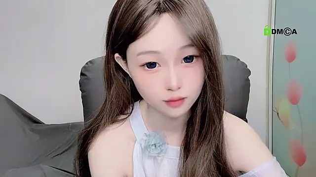 Snapshot of gummy-candy chatting on 09.24.25 gummy-candy online show from 09.24.25