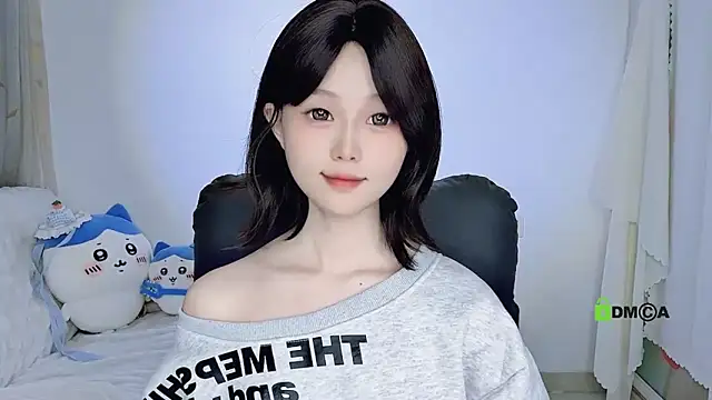 Snapshot of gummy-candy chatting on 10.25.25 gummy-candy online show from 10.25.25