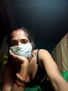 Snapshot of Hot-honi chatting on 09.27.25 Hot-honi online show from 09.27.25