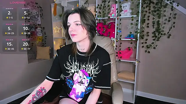 Lynn Martin online show from 11.28.25