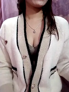 Snapshot of CherryBeii chatting on 10.22.25 CherryBeii online show from 10.22.25