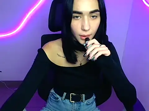 Snapshot of Bella_Night4 chatting on 10.03.25 Bella Night4 online show from 10.03.25