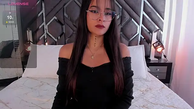 Lilith Blaze1 online show from 10.28.25