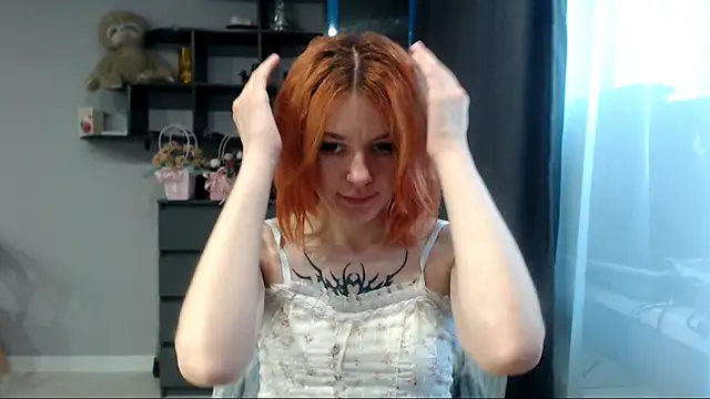 Snapshot of __Elina__ chatting on 09.24.25 Elina online show from 09.24.25