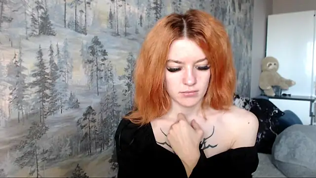 Snapshot of __Elina__ chatting on 09.26.25 Elina online show from 09.26.25