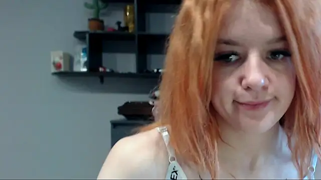Snapshot of __Elina__ chatting on 09.27.25 Elina online show from 09.27.25