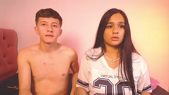 Snapshot of mae_nathan_ chatting on 10.11.25 mae nathan  online show from 10.11.25