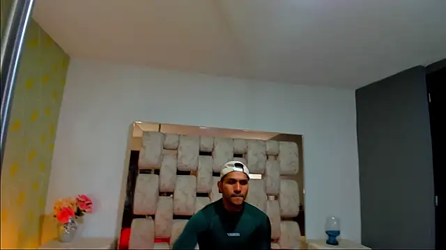 AngelAndChris online show from 09.12.25