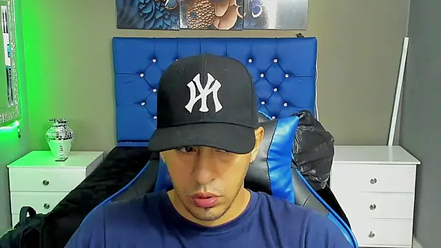 AngelAndChris online show from 09.24.25