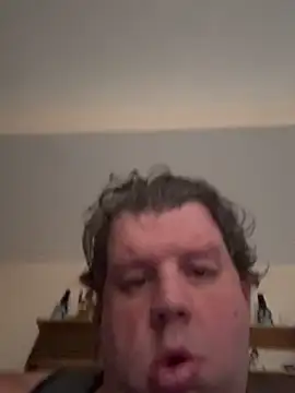 Stephanie1984 online show from 10.17.25