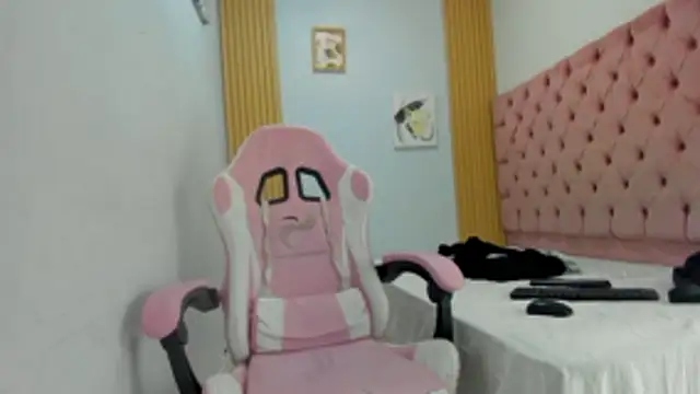 Jax Maliq online show from 10.22.25