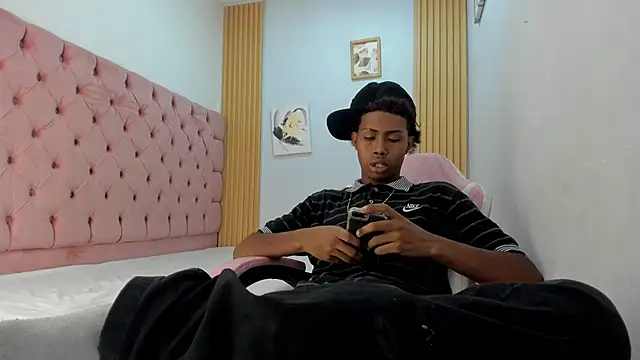 Jax Maliq online show from 11.21.25