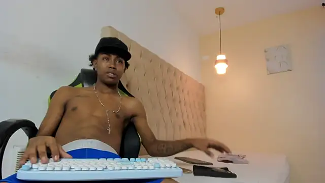 Jax Maliq online show from 11.29.25