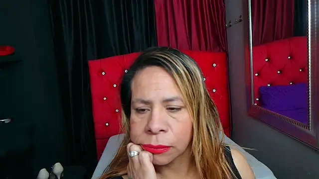 Snapshot of SofiaXDelRio chatting on 10.03.25 SofiaXDelRio online show from 10.03.25