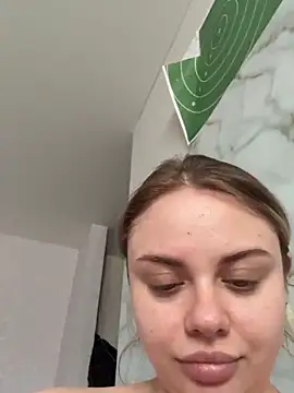 Snapshot of StasySweet chatting on 02.14.26 StasySweet online show from 02.14.26