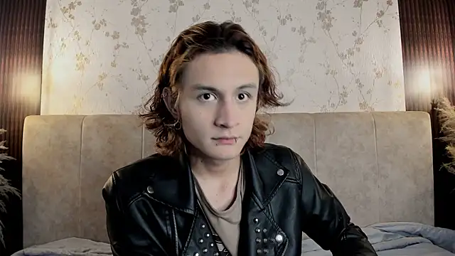 DarcyCullen online show from 09.10.25